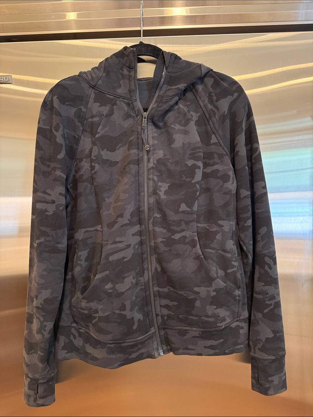 LULULEMON women’s size and 10 Camouflage Zip-Up Hoodie Jacket - Charcoal